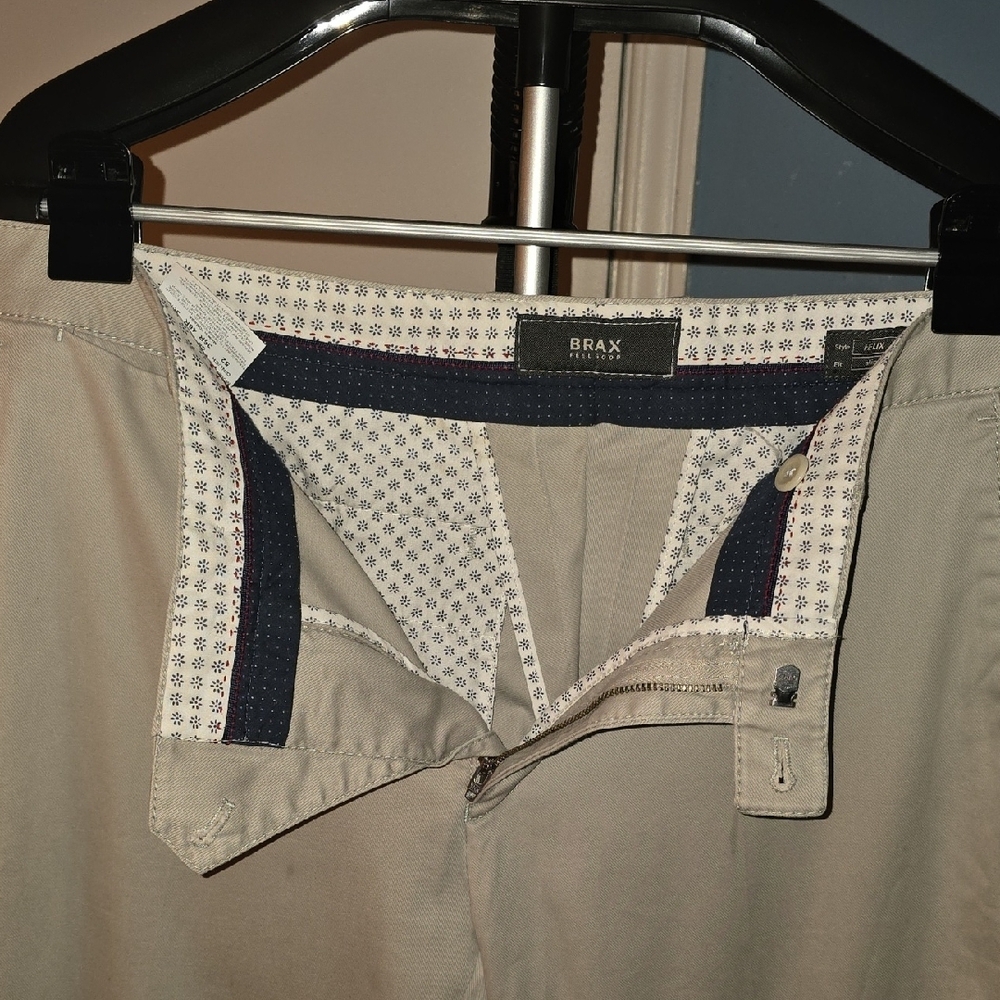 Brax Tan Chinos with Distinctive Waistband